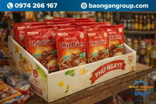 Kệ trưng bày gói gia vị chế biến sẵn